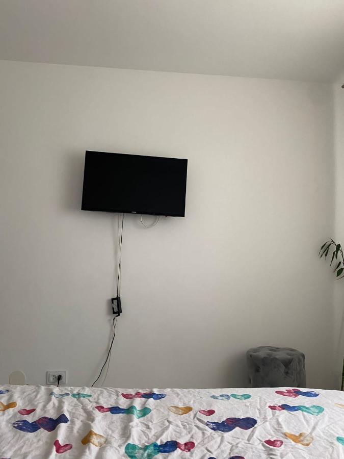 Alesandru Apartament Пітешть Екстер'єр фото
